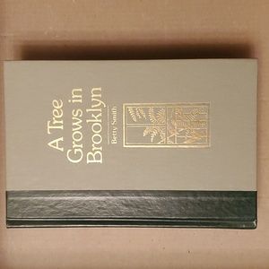 2/$8 📚 A Tree grows in Brooklyn Betty Smith Hardcover fiction